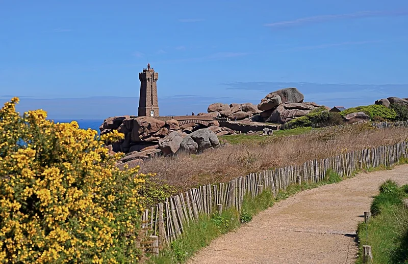 Bretonne : le sentier des douaniers, entre terre et mer