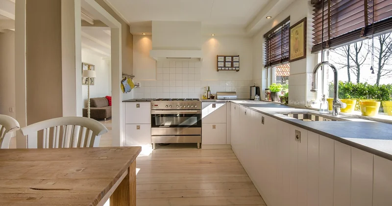 Cuisine, linge, ménage : la comparaison qui fâche